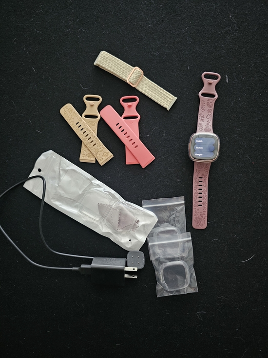 fitbit Other - Fitbit Versa 4 Pink Sand /Rose Gold